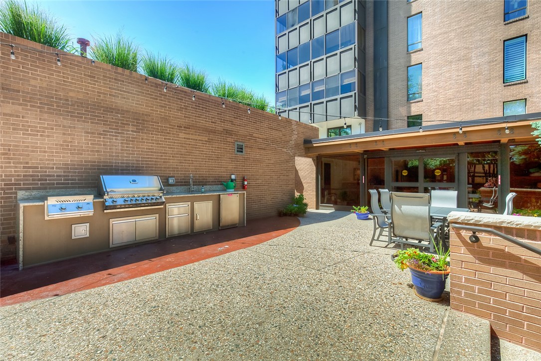 3131 Fleur Drive 904