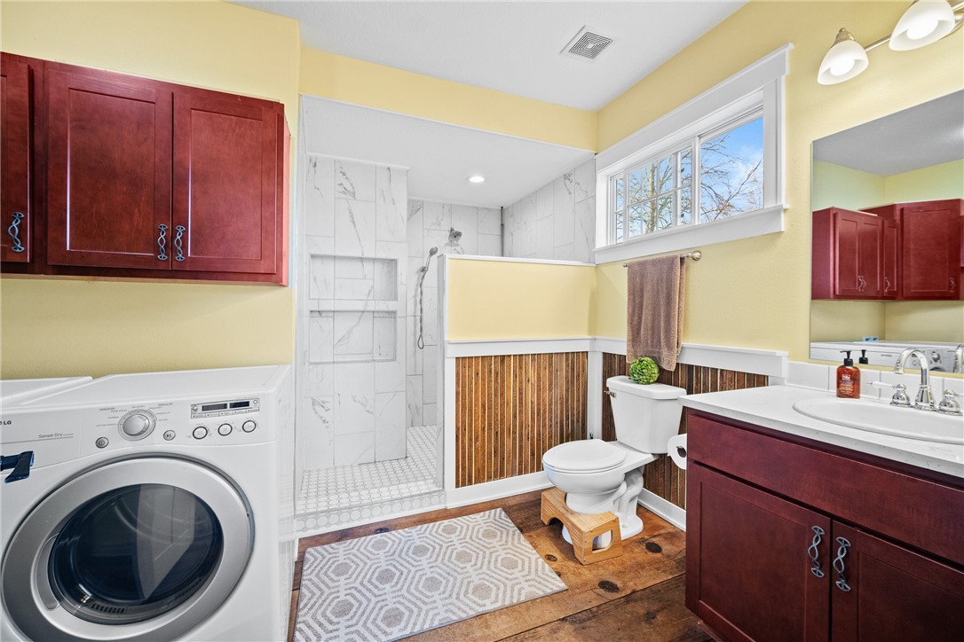 2826 Indianola Avenue