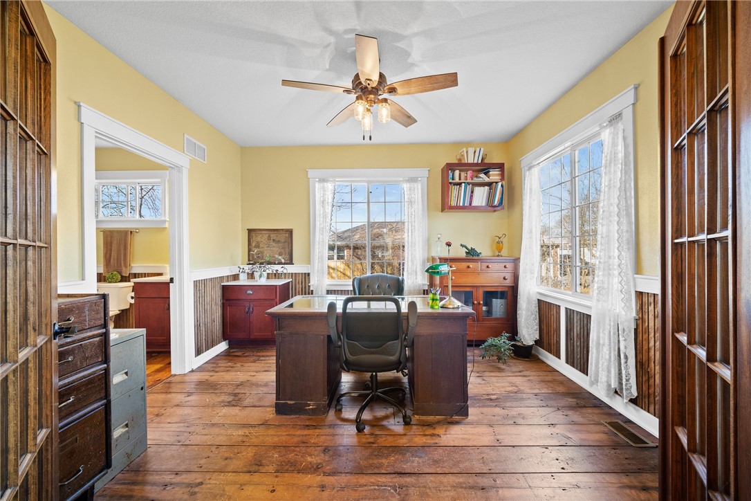 2826 Indianola Avenue