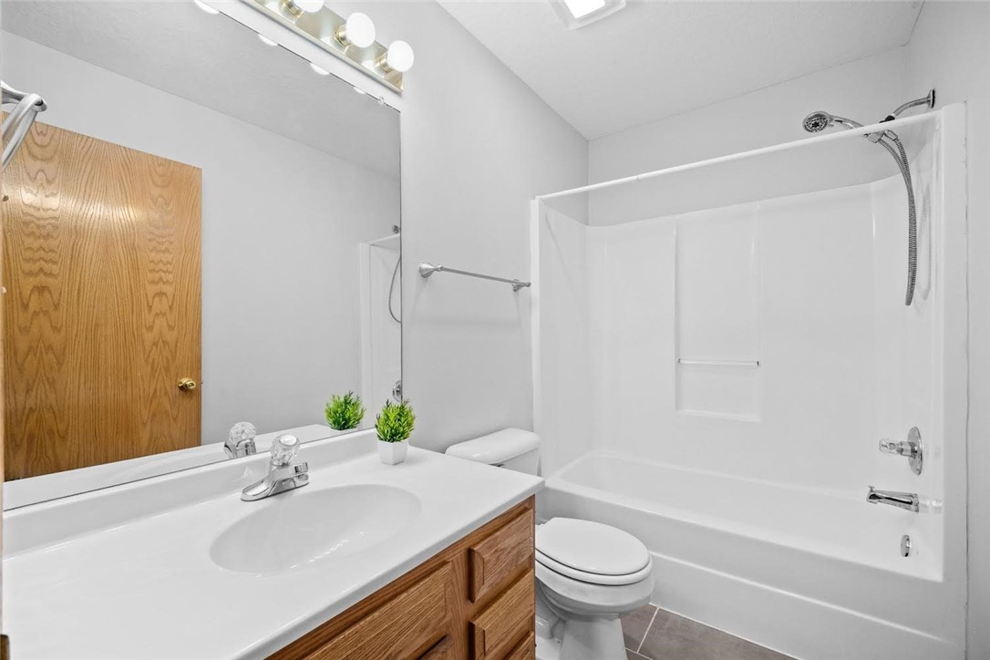 2631 NW Heritage Avenue