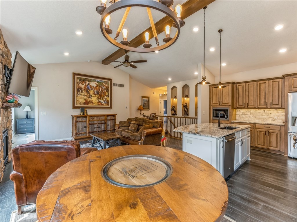 1027 Eagle Creek Boulevard SW