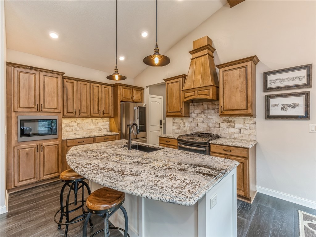 1027 Eagle Creek Boulevard SW