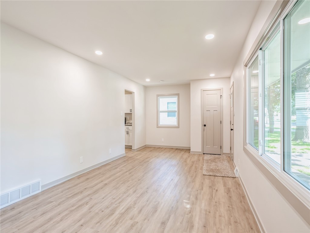 2900 E 39th Street