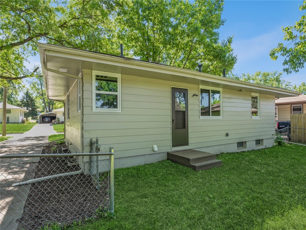 2900 E 39th Street