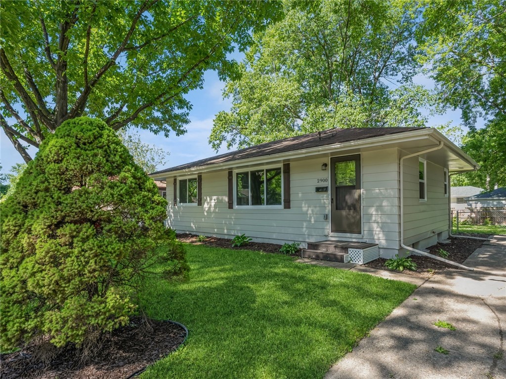 2900 E 39th Street