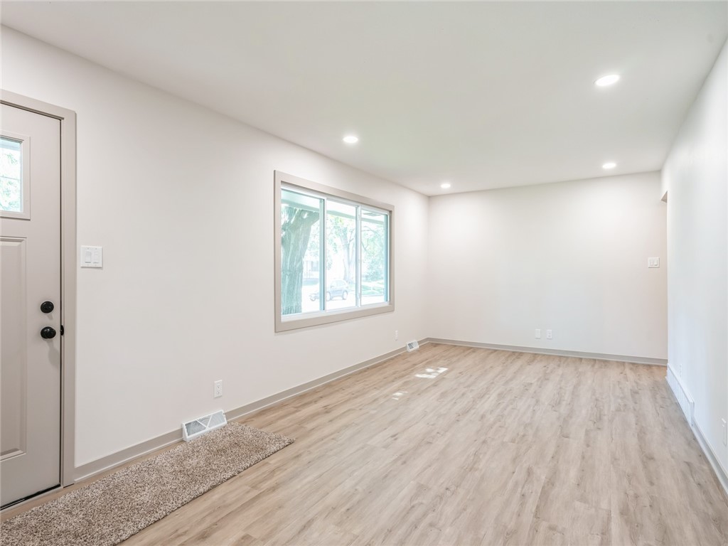 2900 E 39th Street