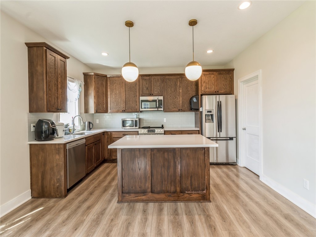 1818 28th Court SW