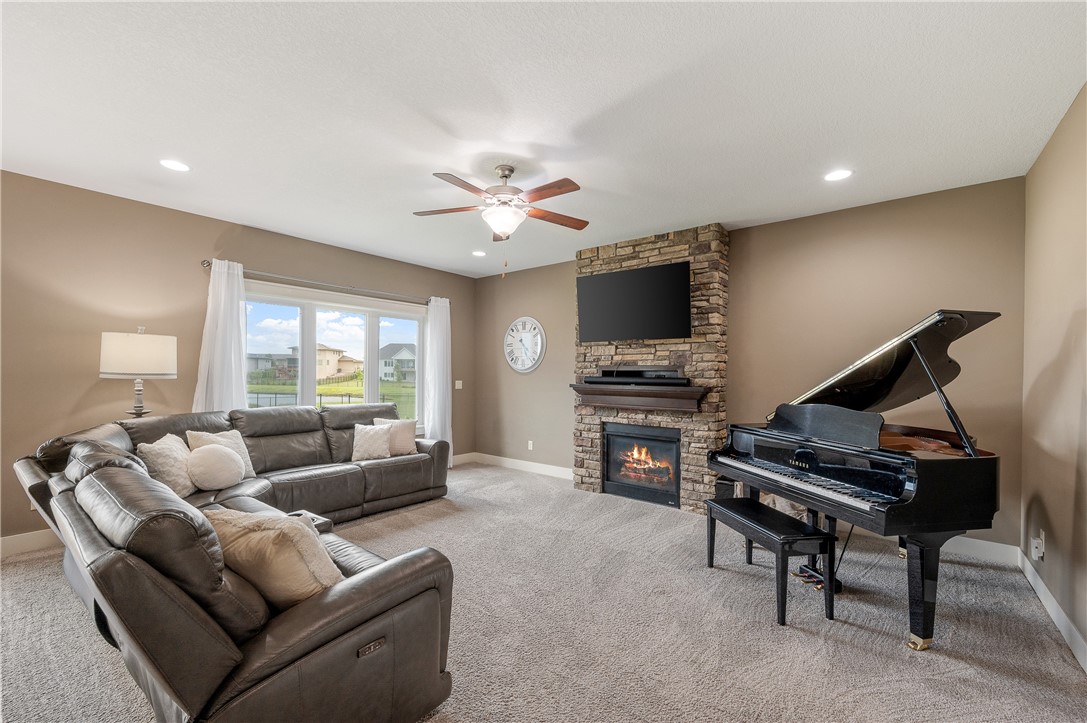 2709 NW Abilene Road