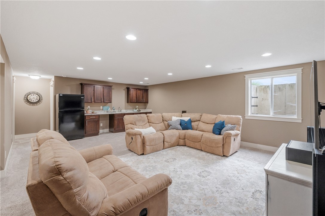 2709 NW Abilene Road