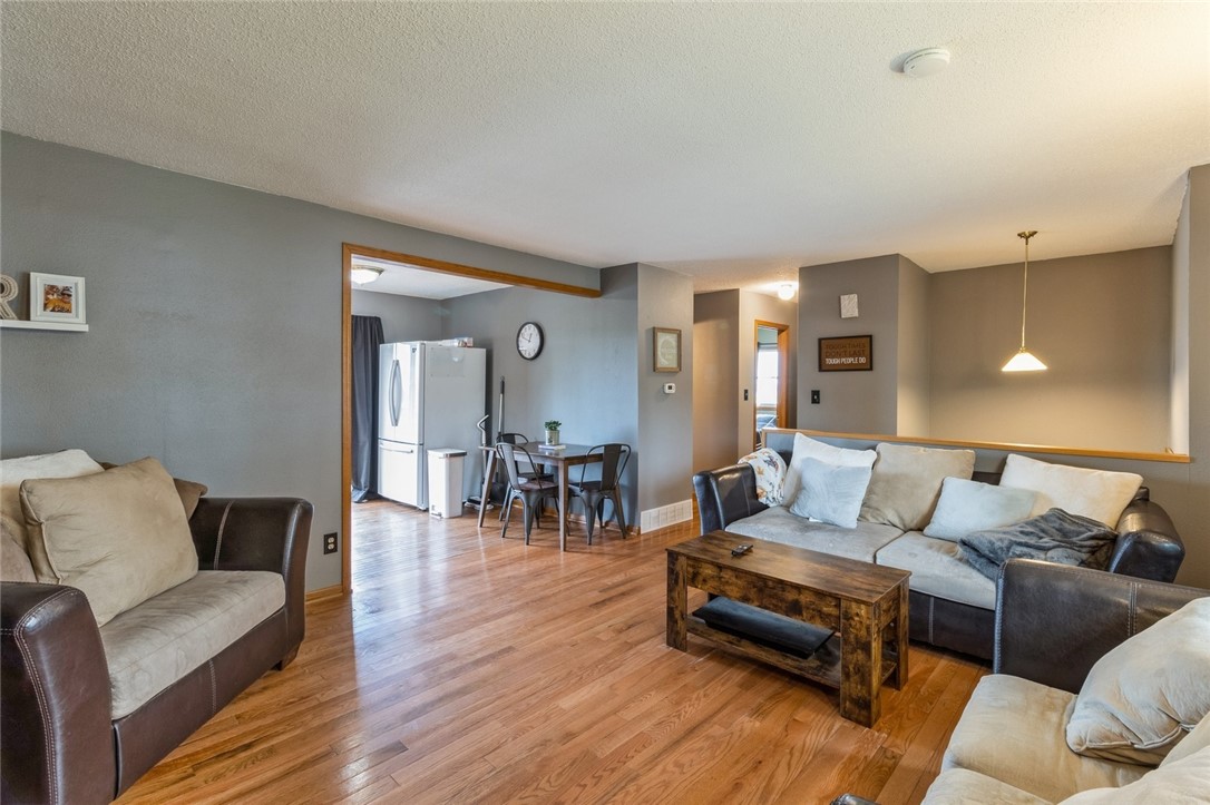 98 Snyder Street SE
