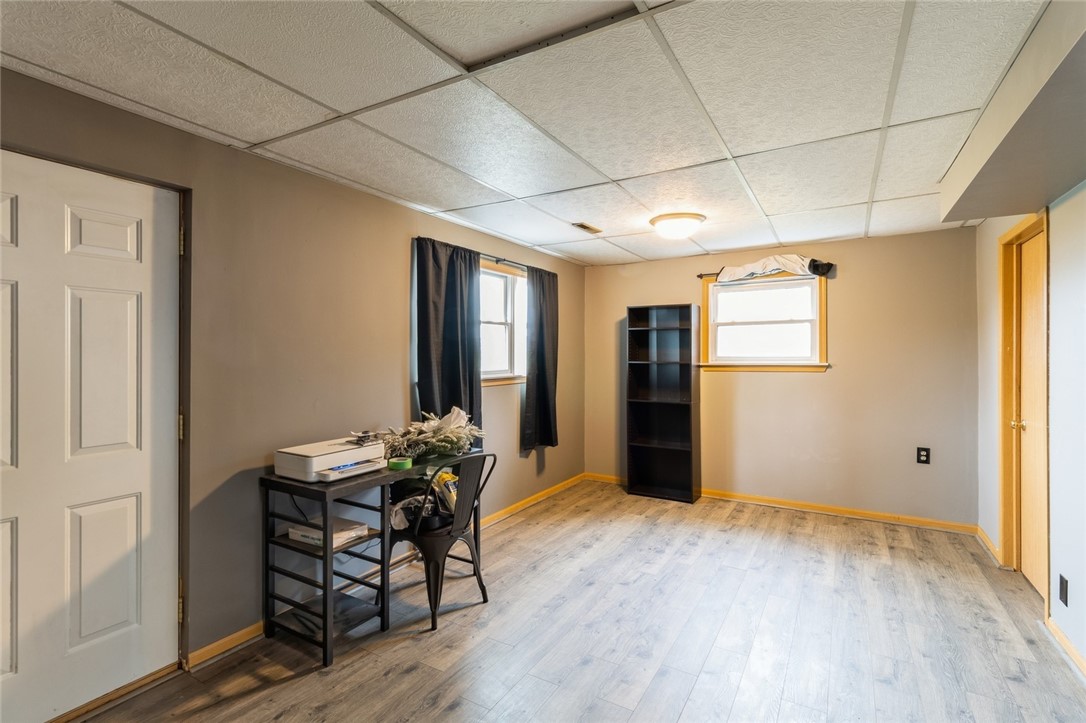 98 Snyder Street SE