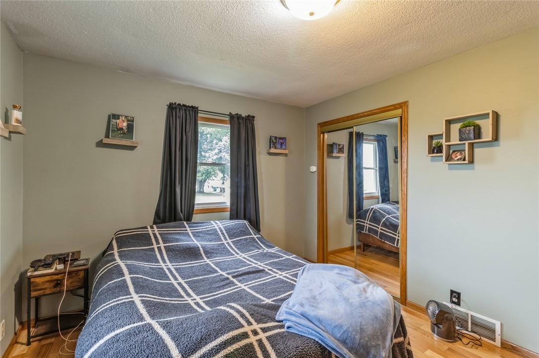 98 Snyder Street SE