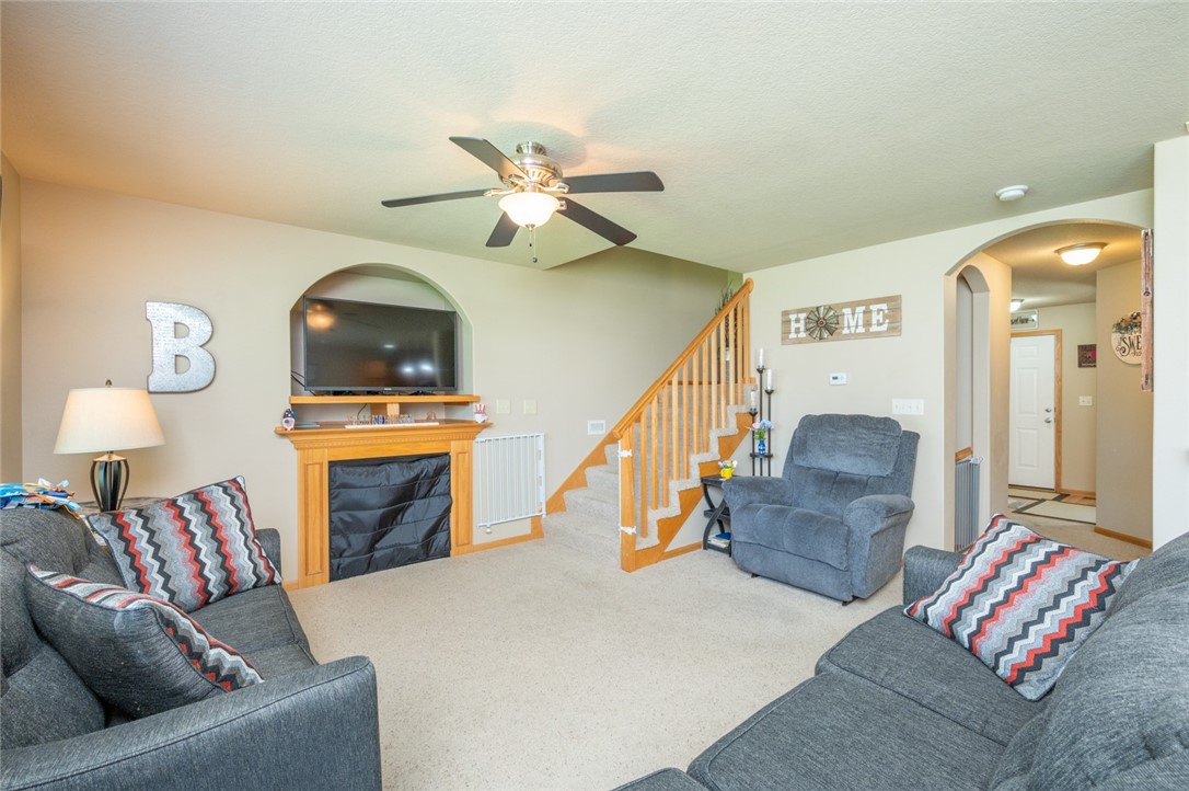 895 SE Bobwhite Lane