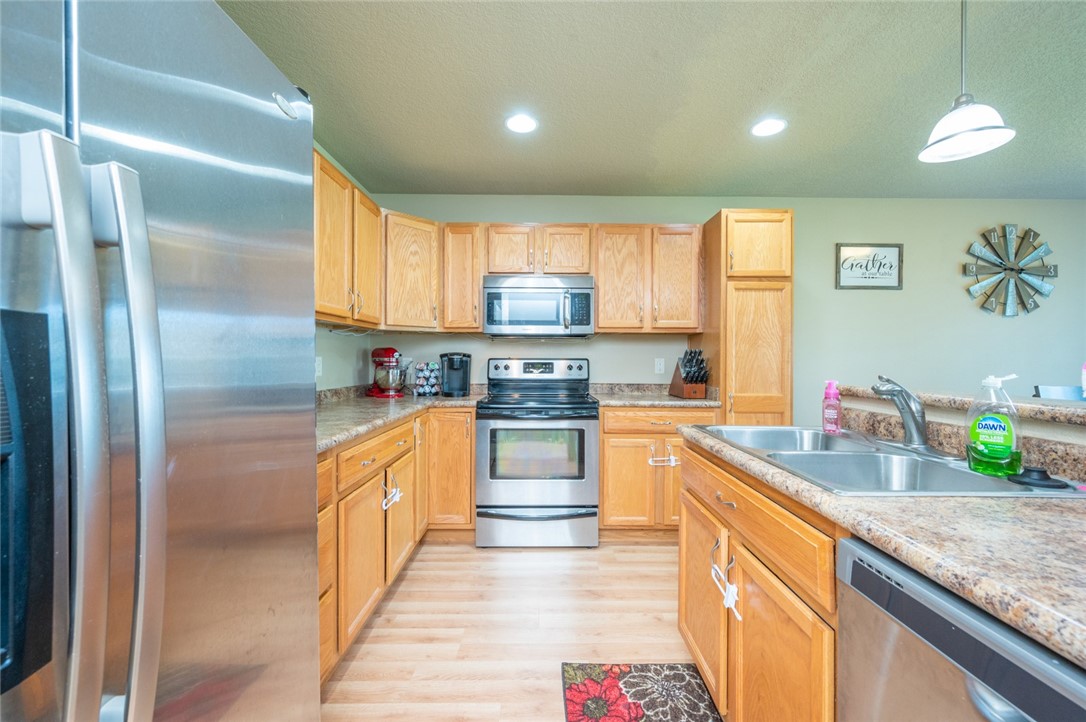 895 SE Bobwhite Lane