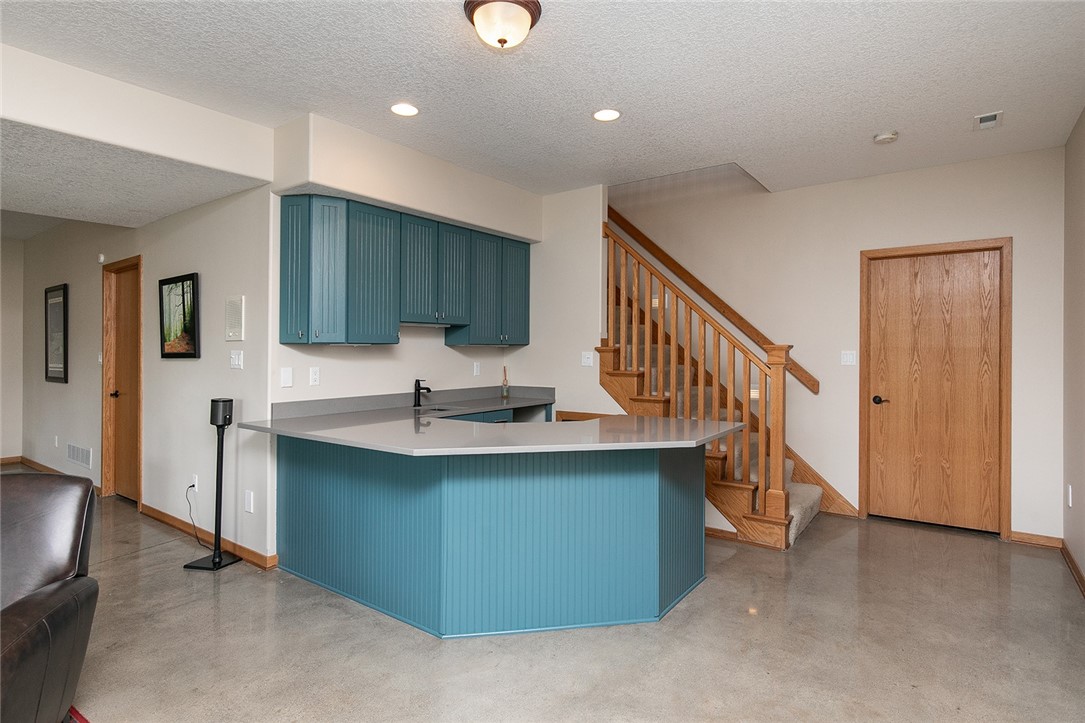 8302 NW Chevalia Drive