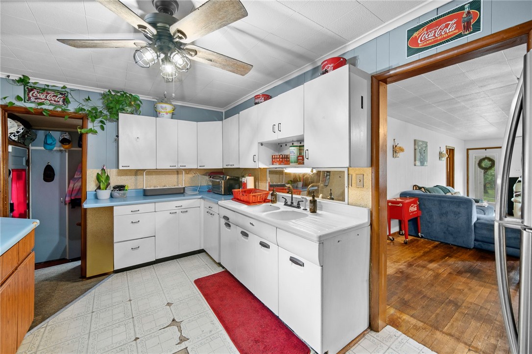 13 E Bell Avenue