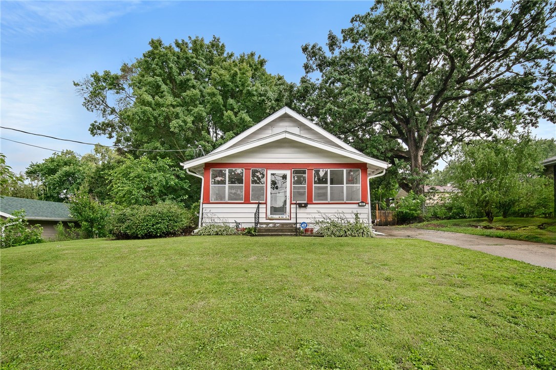 13 E Bell Avenue