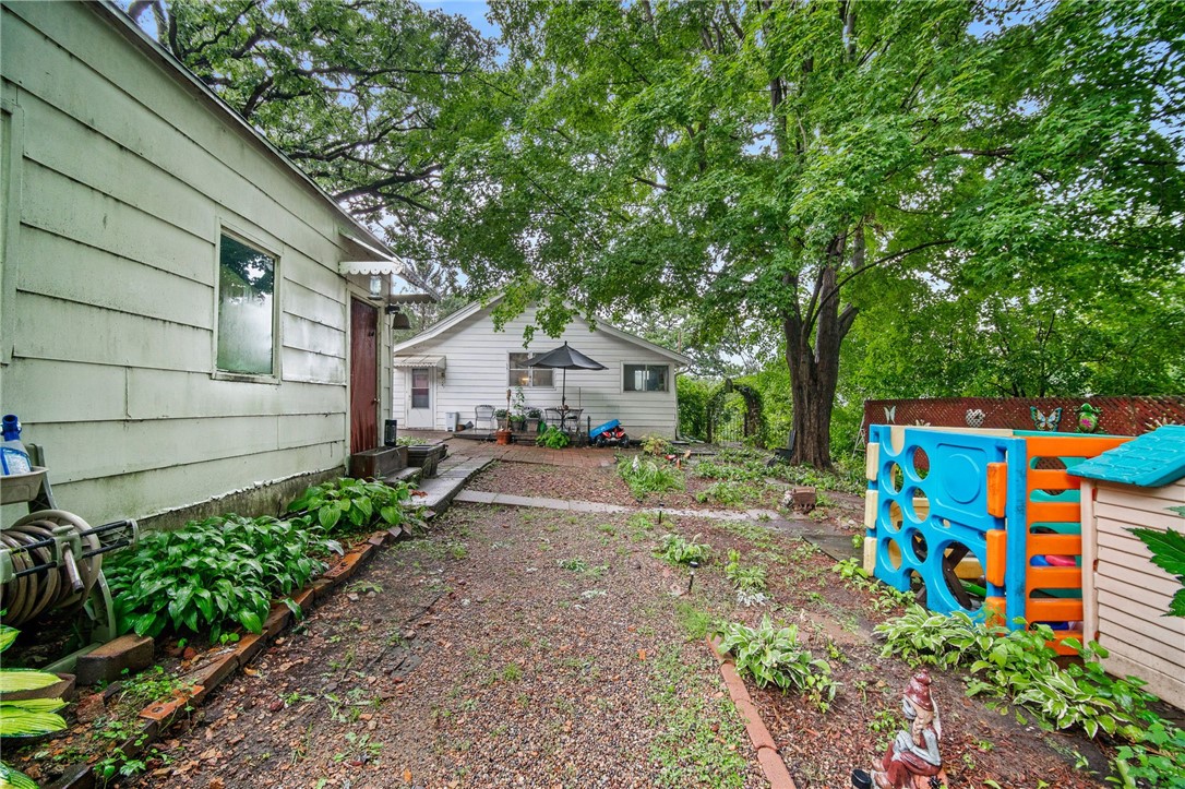 13 E Bell Avenue