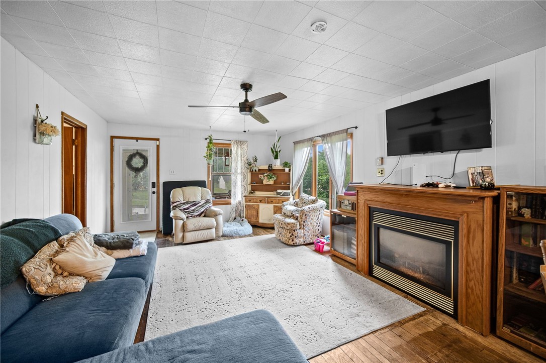 13 E Bell Avenue