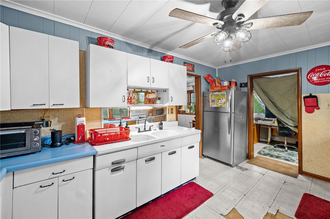 13 E Bell Avenue