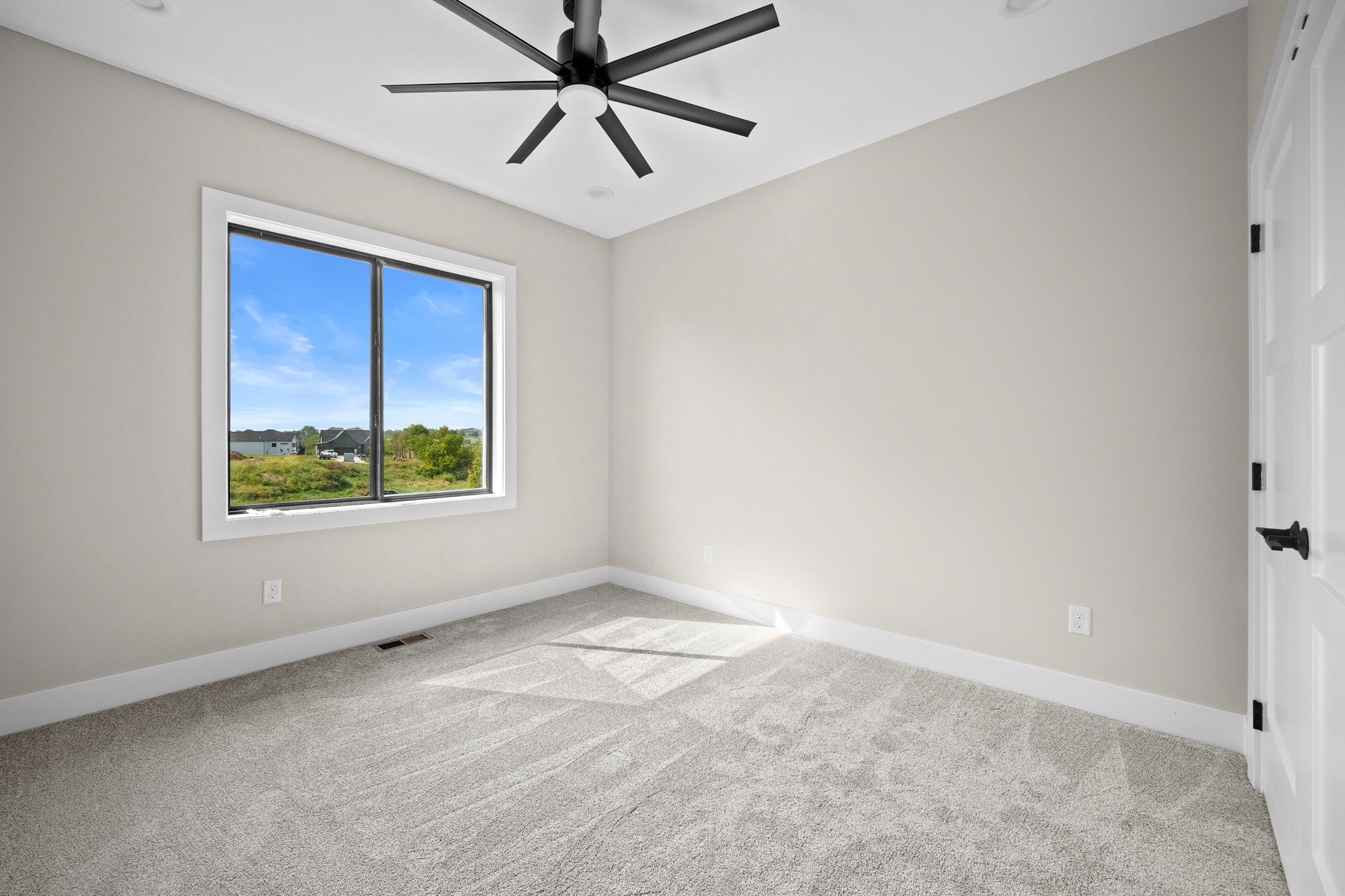 2325 Green Leaf Circle