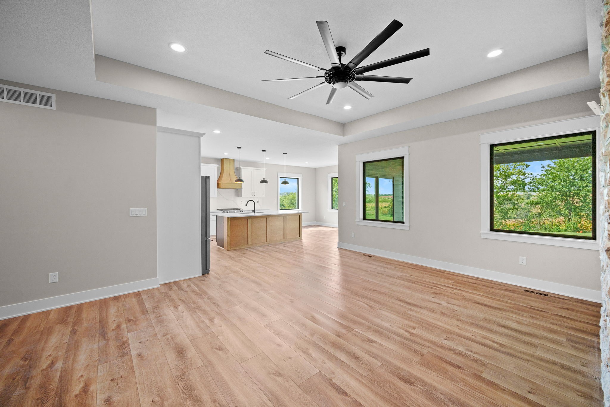2325 Green Leaf Circle