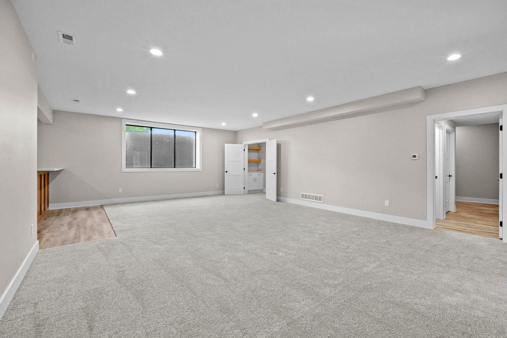 2325 Green Leaf Circle