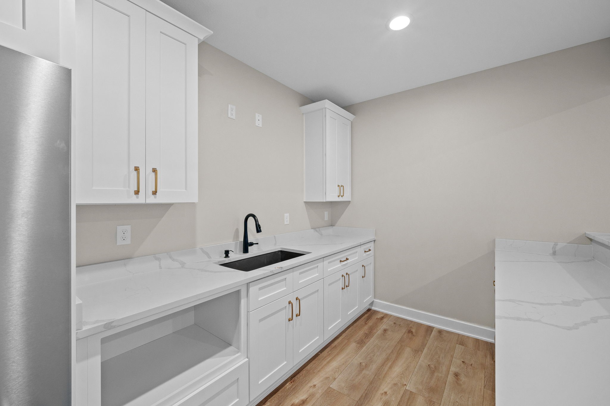 2325 Green Leaf Circle