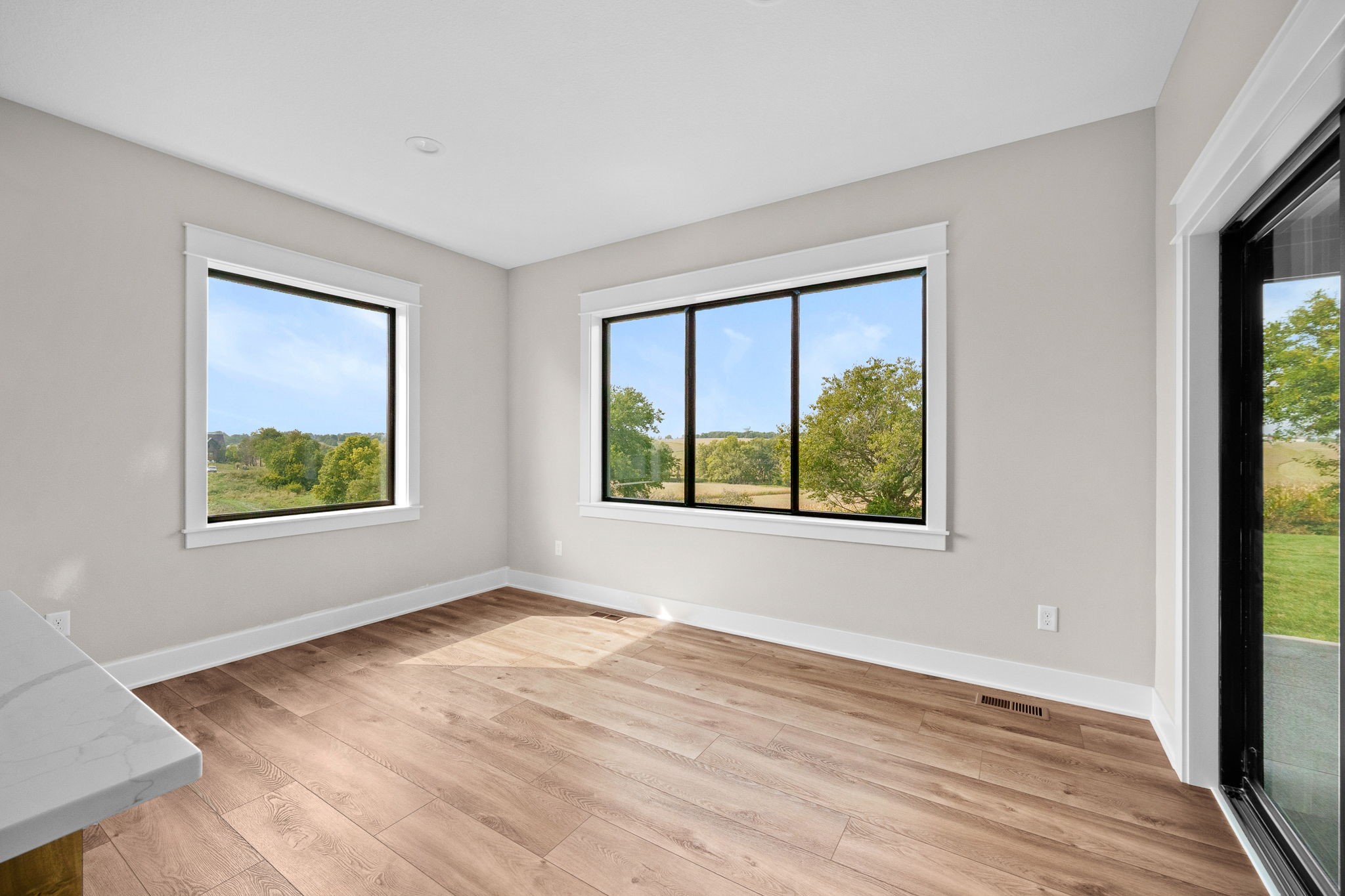 2325 Green Leaf Circle