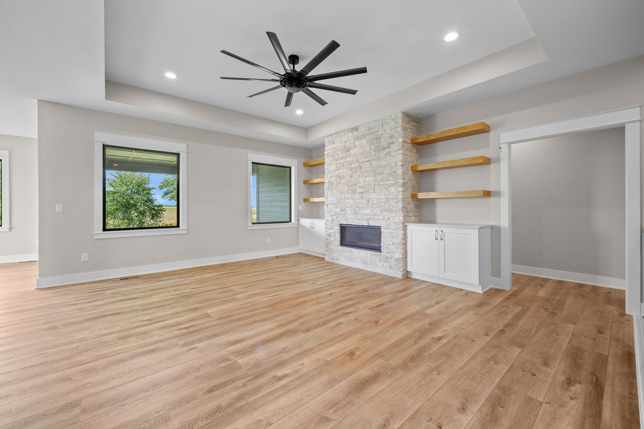 2325 Green Leaf Circle