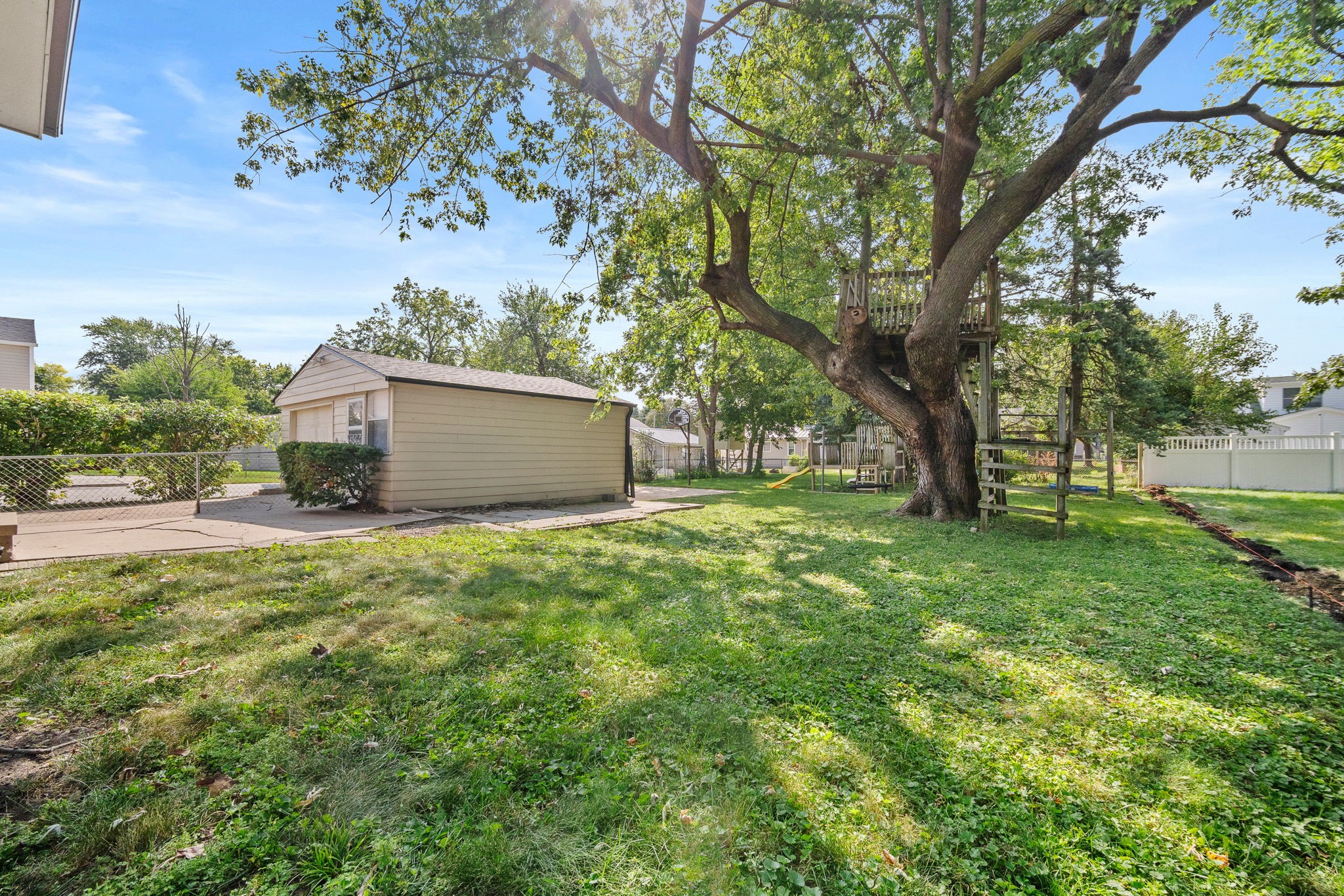7104 Monroe Court