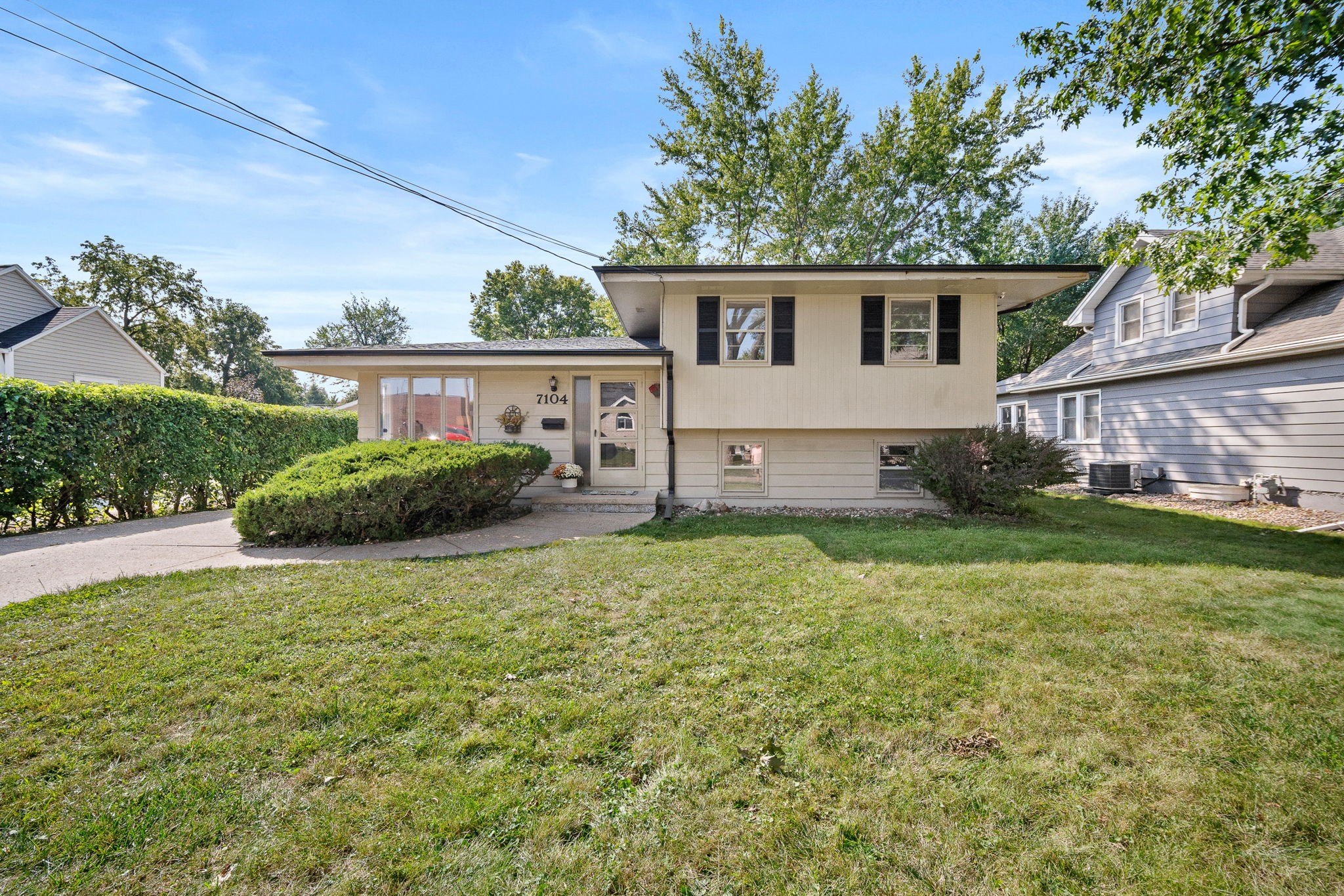 7104 Monroe Court