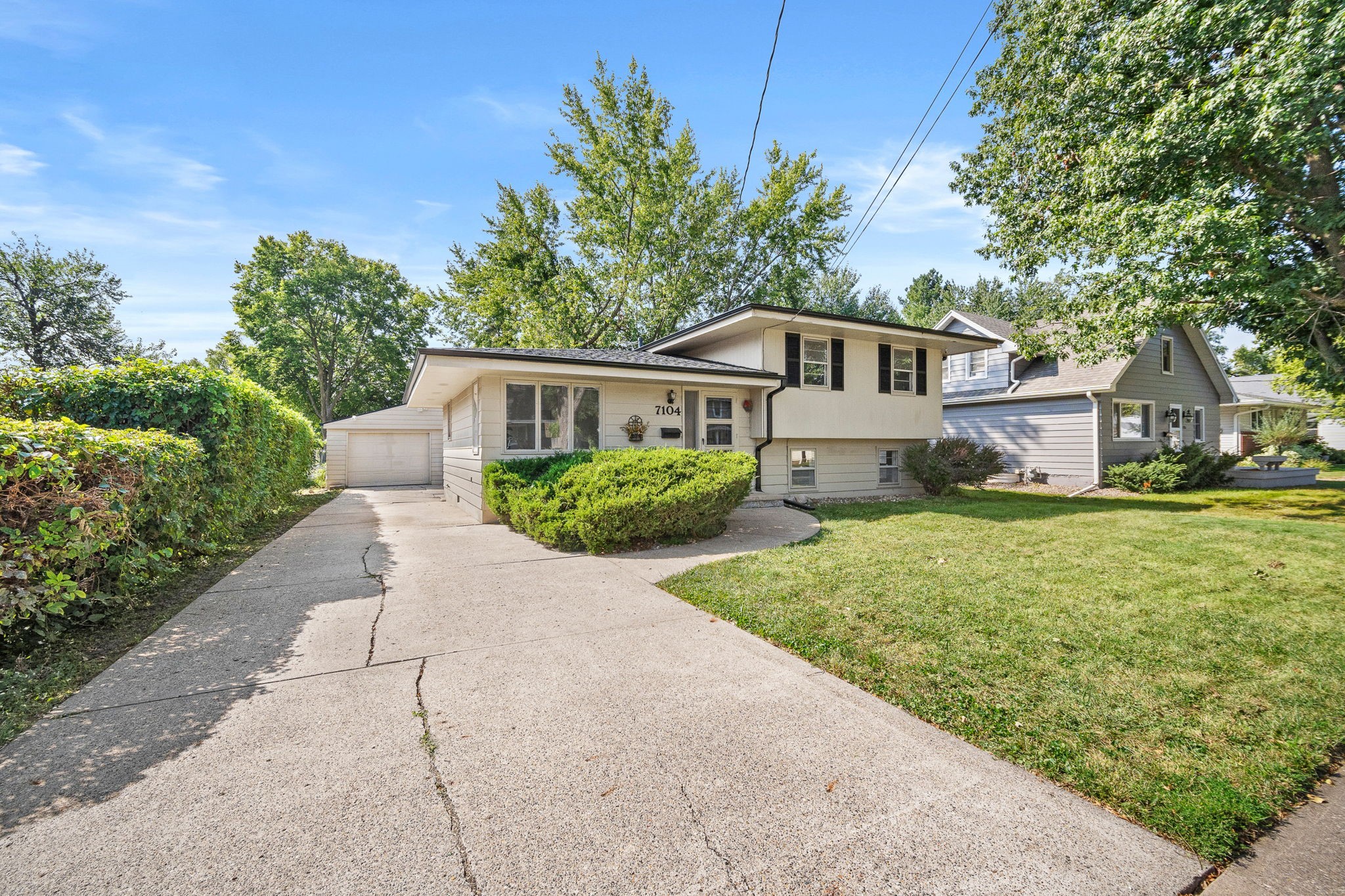 7104 Monroe Court
