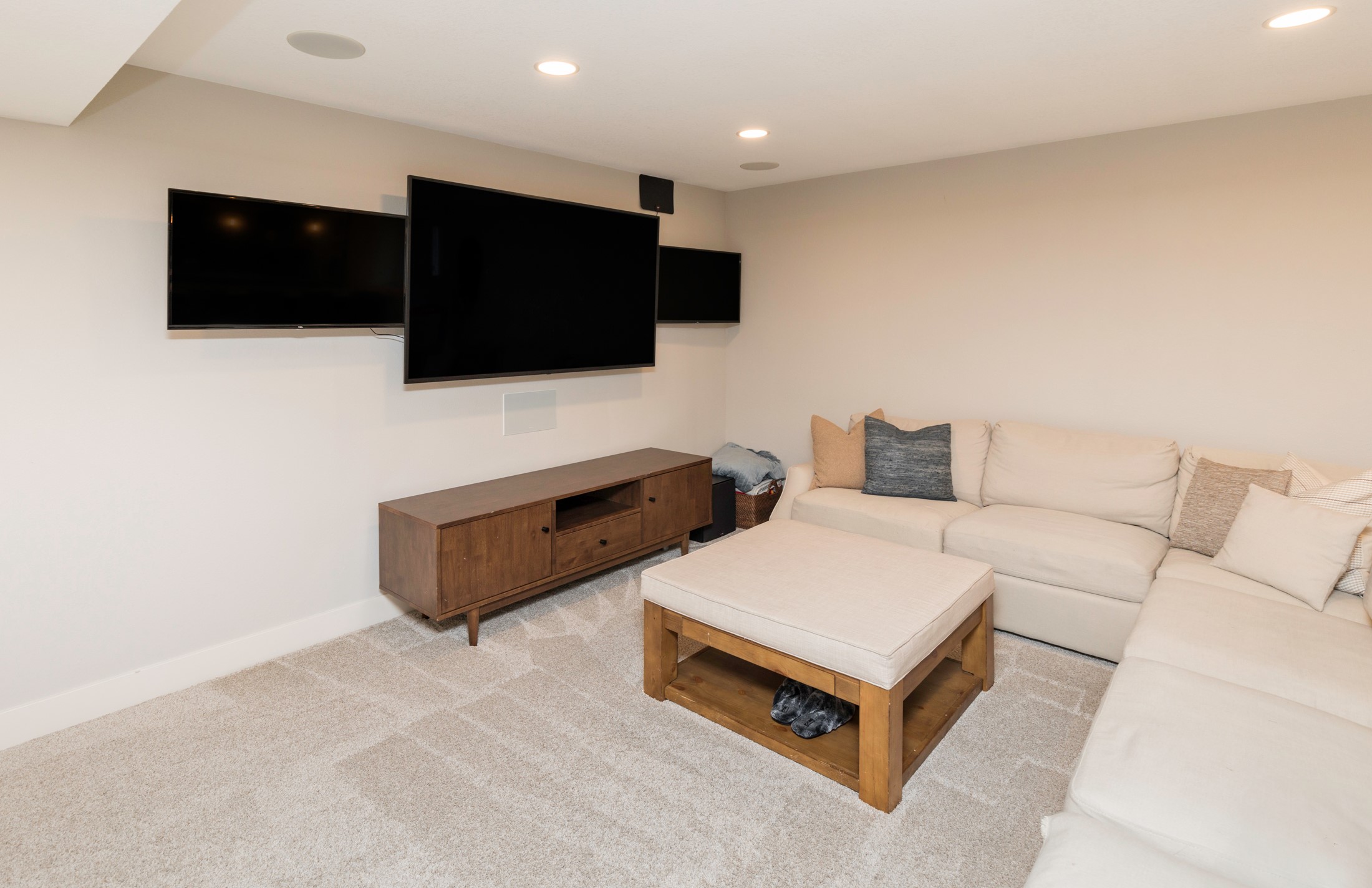 1408 NE Poplar Court
