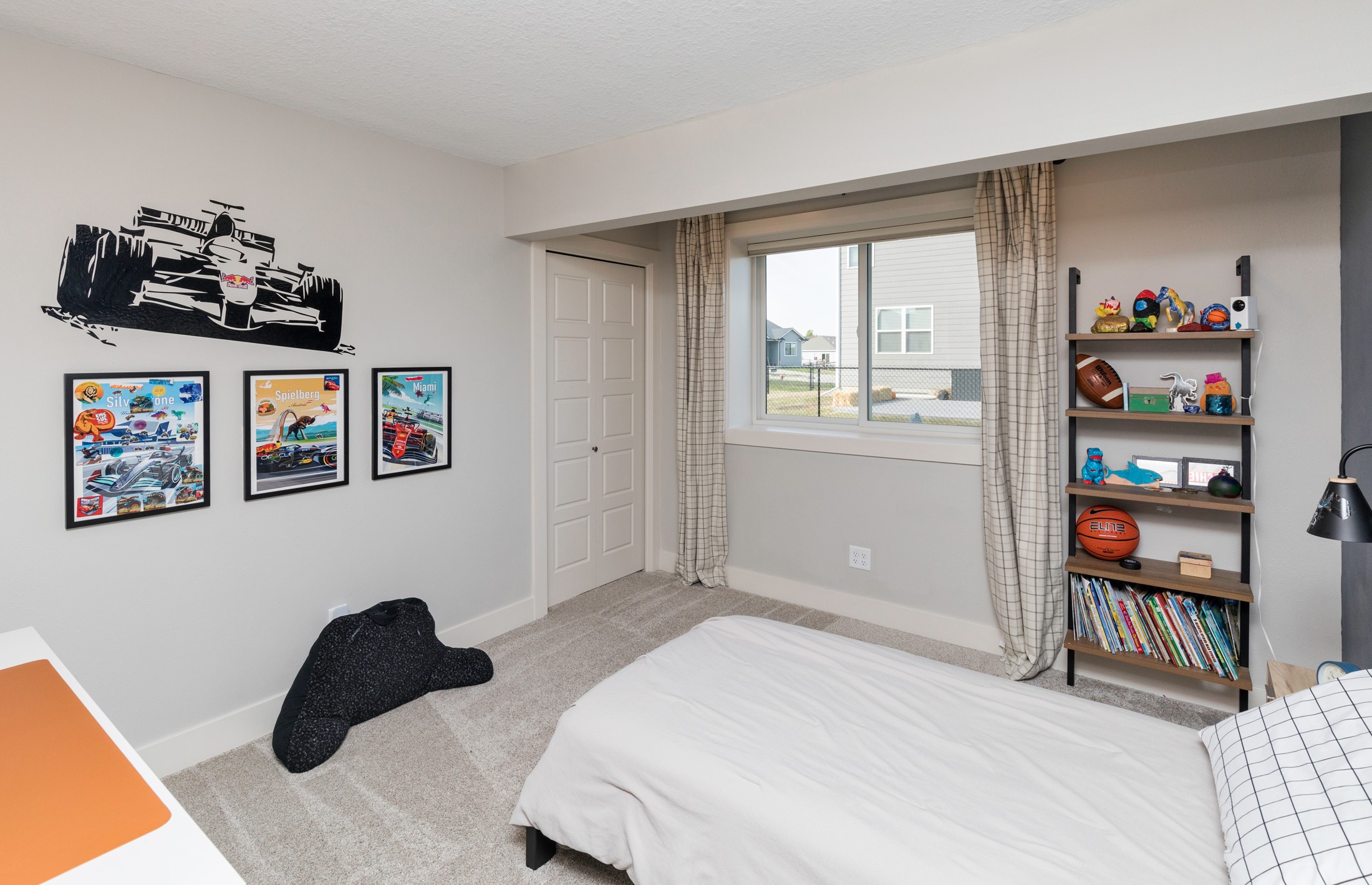 1408 NE Poplar Court