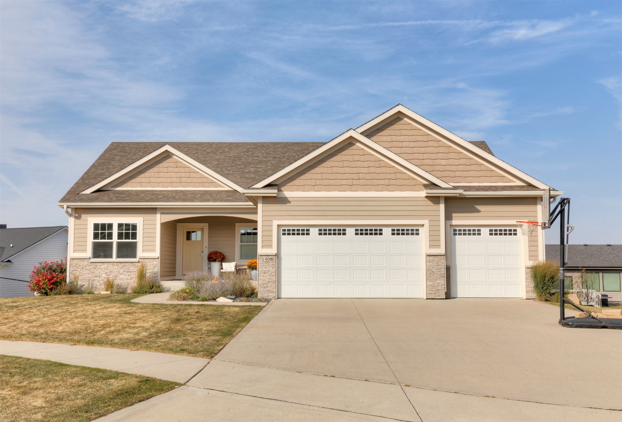 1408 NE Poplar Court