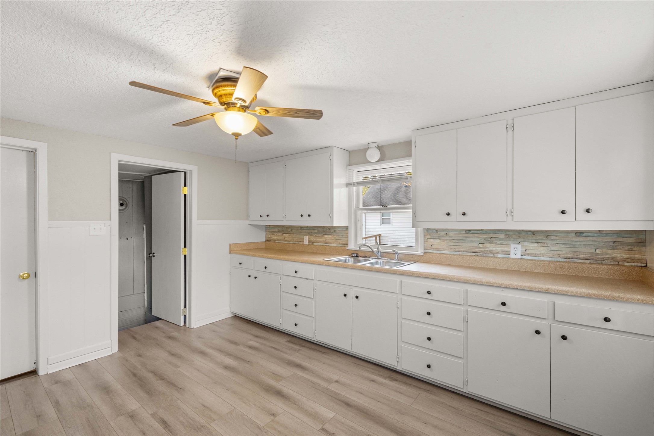 314 W 6th Street