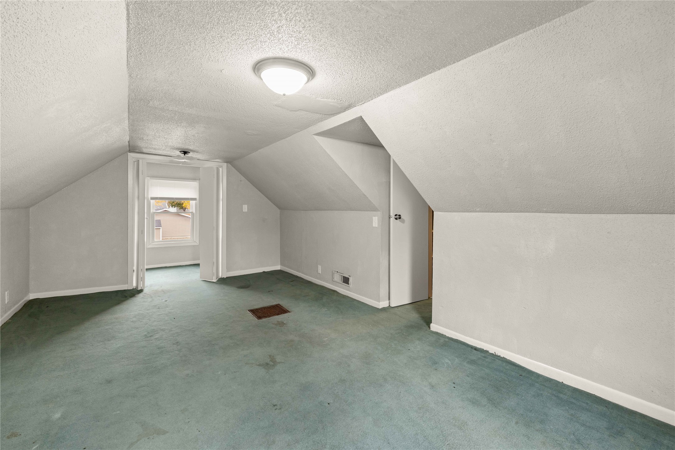 314 W 6th Street