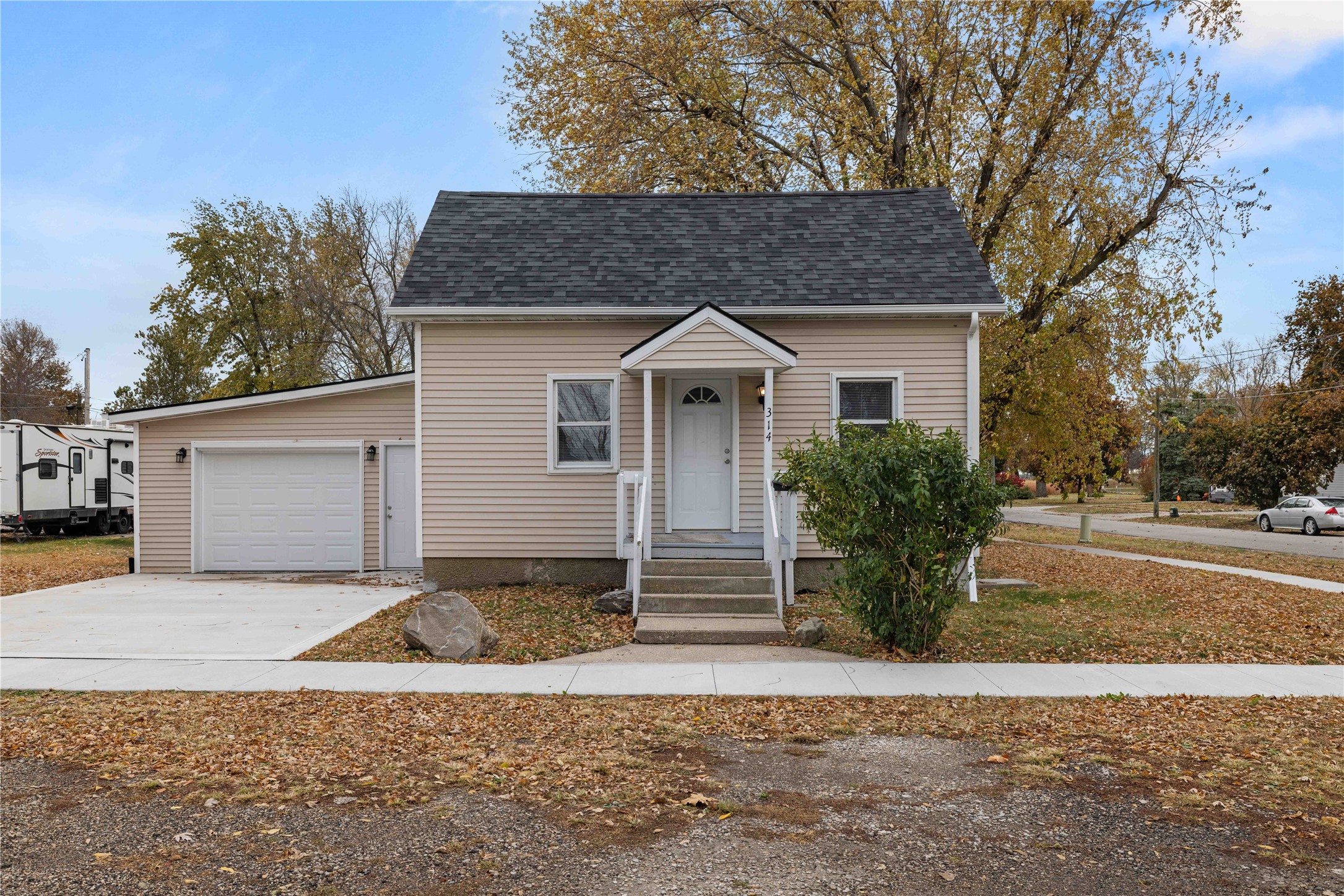 314 W 6th Street
