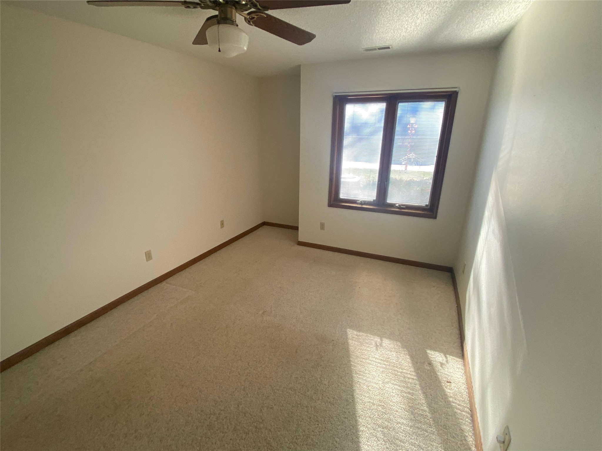 403 SE Delaware Avenue 106