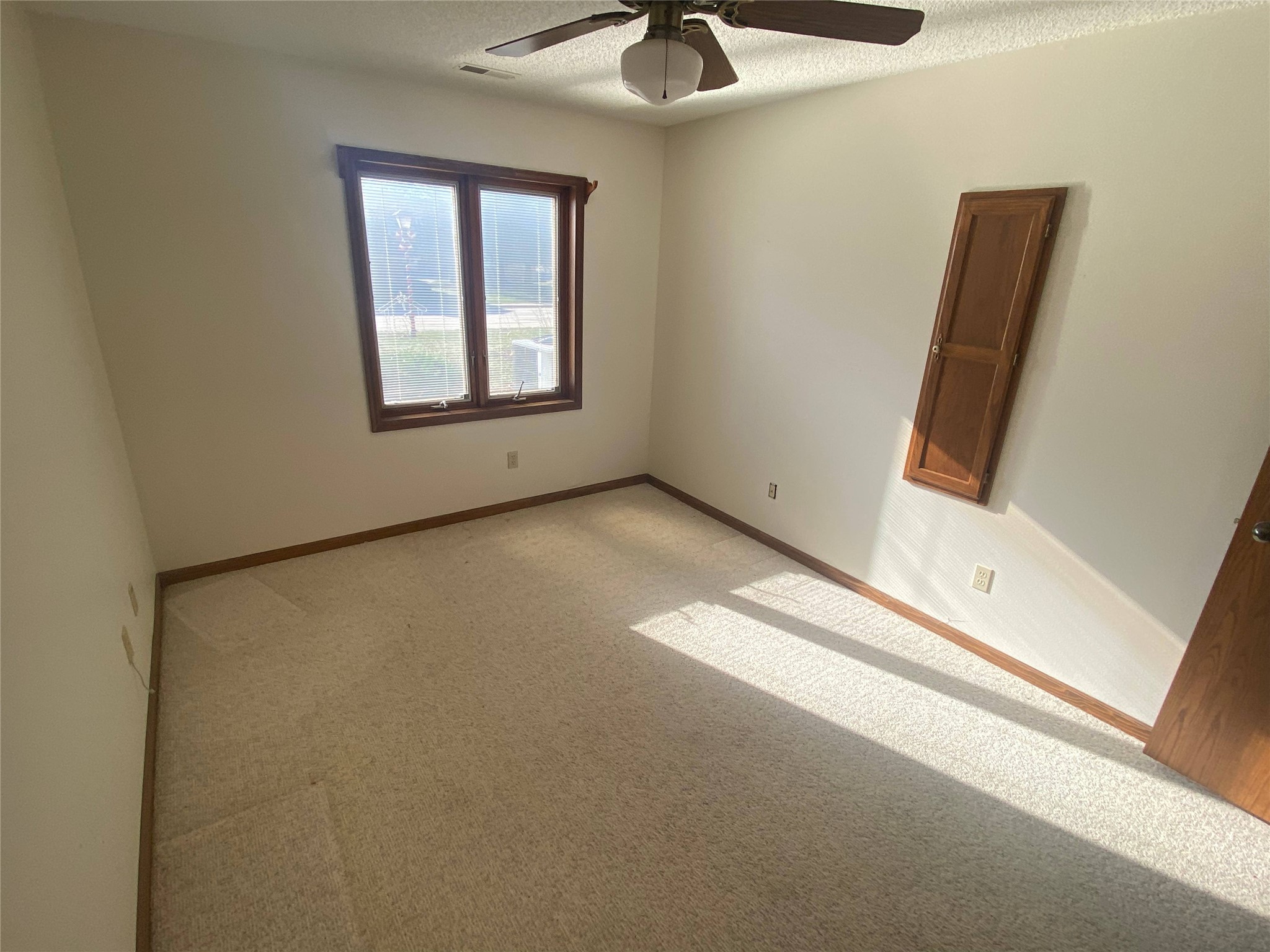 403 SE Delaware Avenue 106