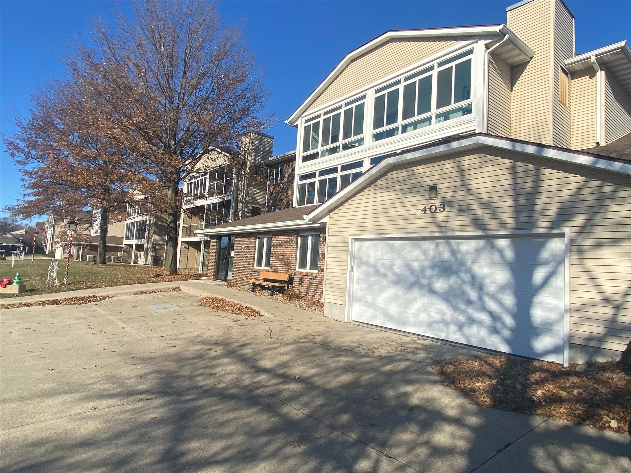 403 SE Delaware Avenue 106