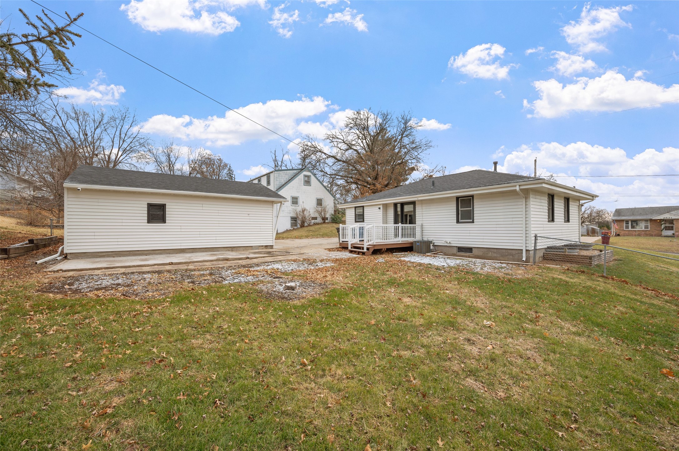 2536 Grandview Avenue