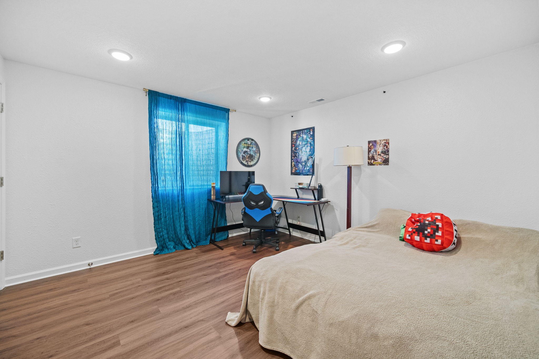 307 SW 48th Street