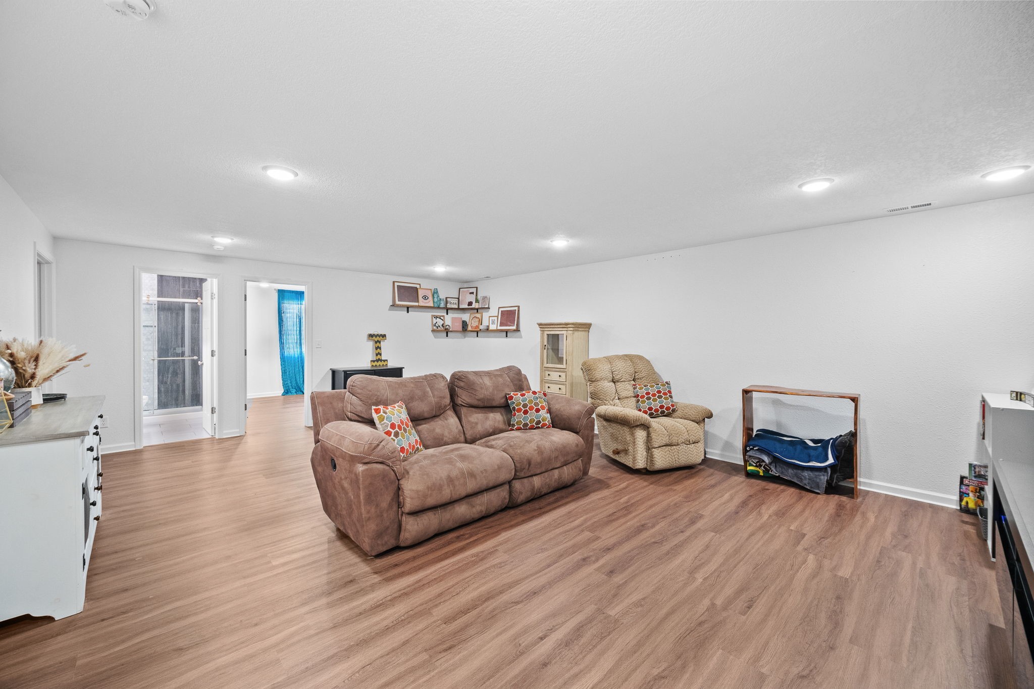 307 SW 48th Street