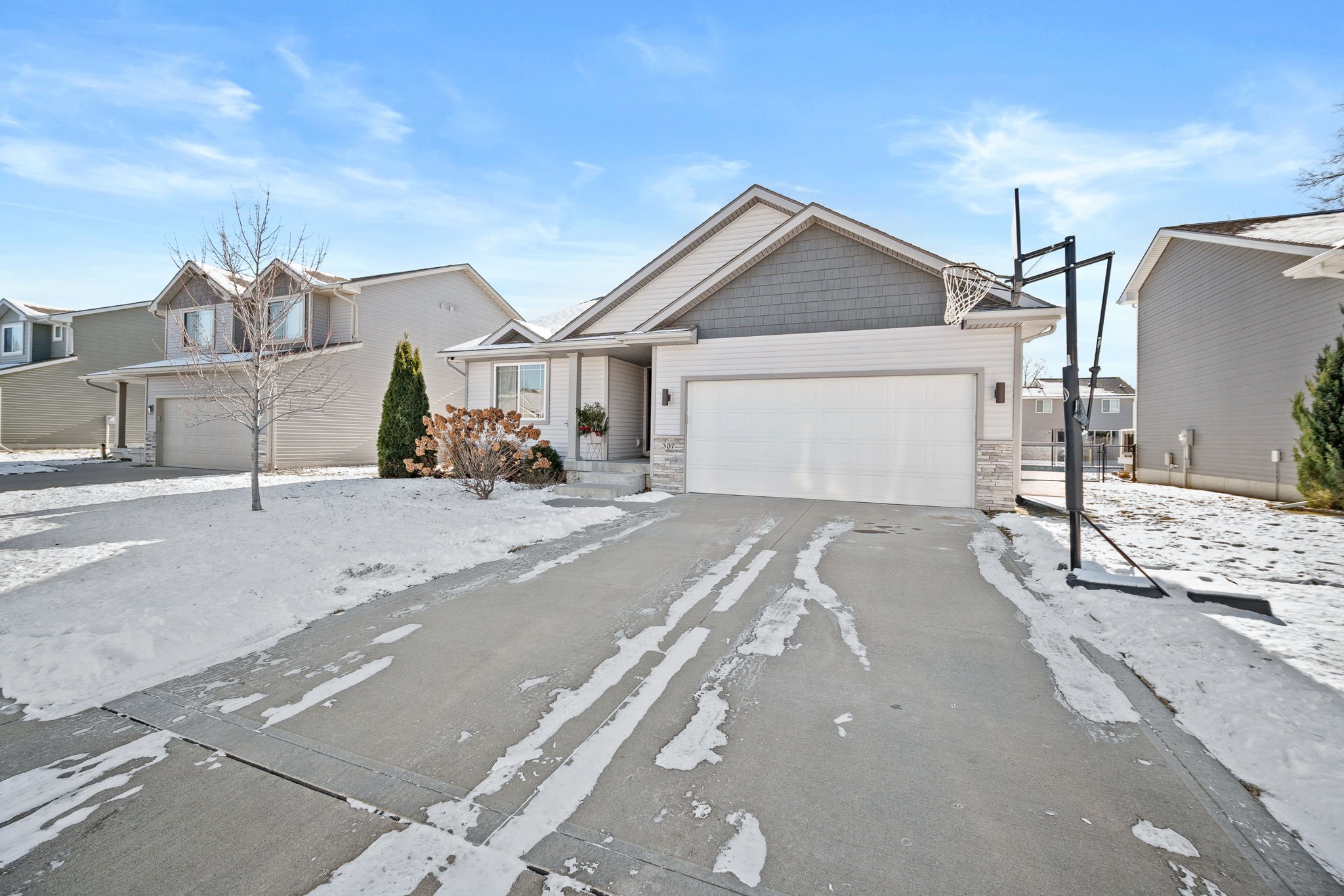 307 SW 48th Street