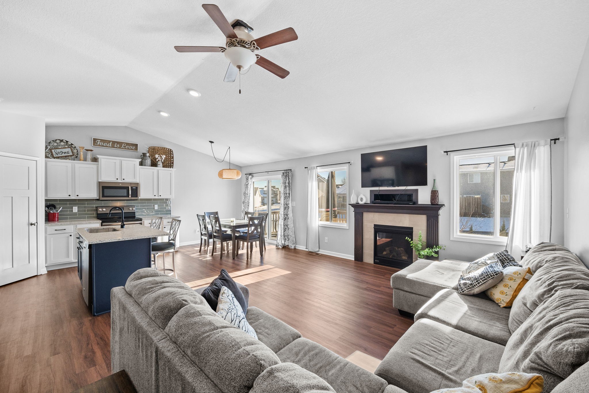 307 SW 48th Street