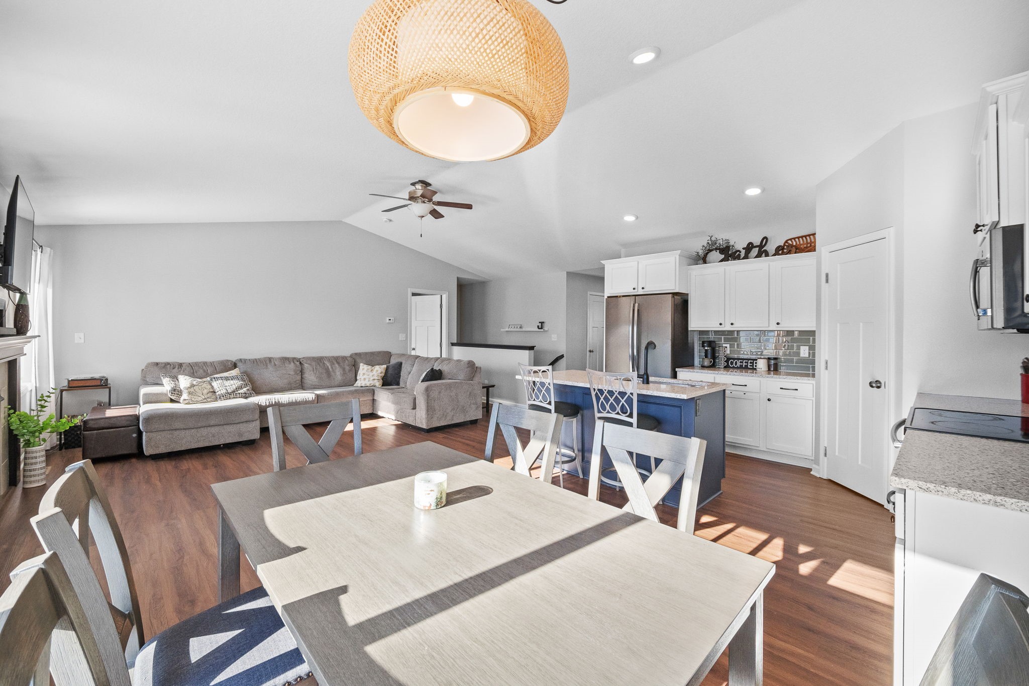 307 SW 48th Street