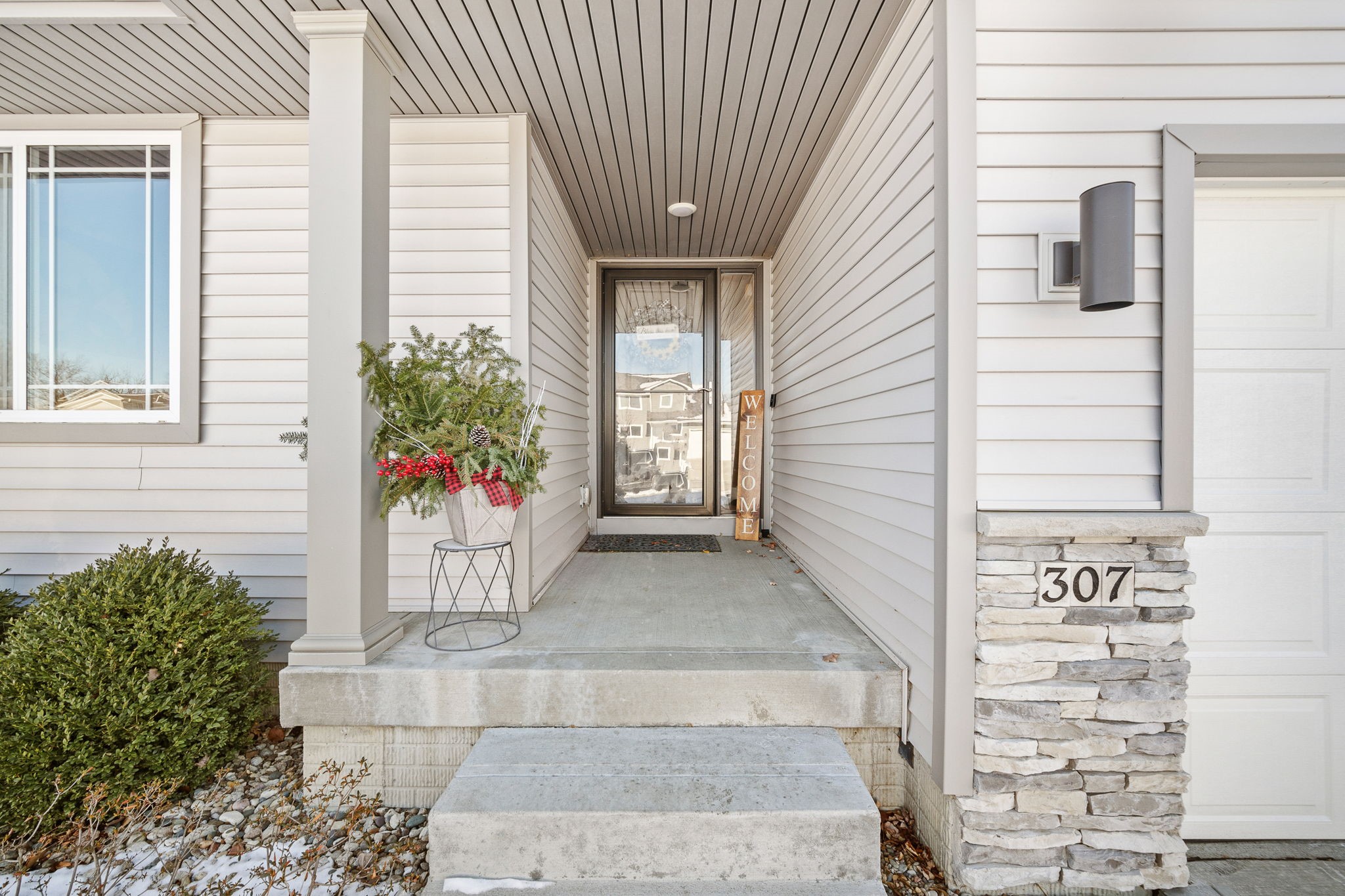 307 SW 48th Street