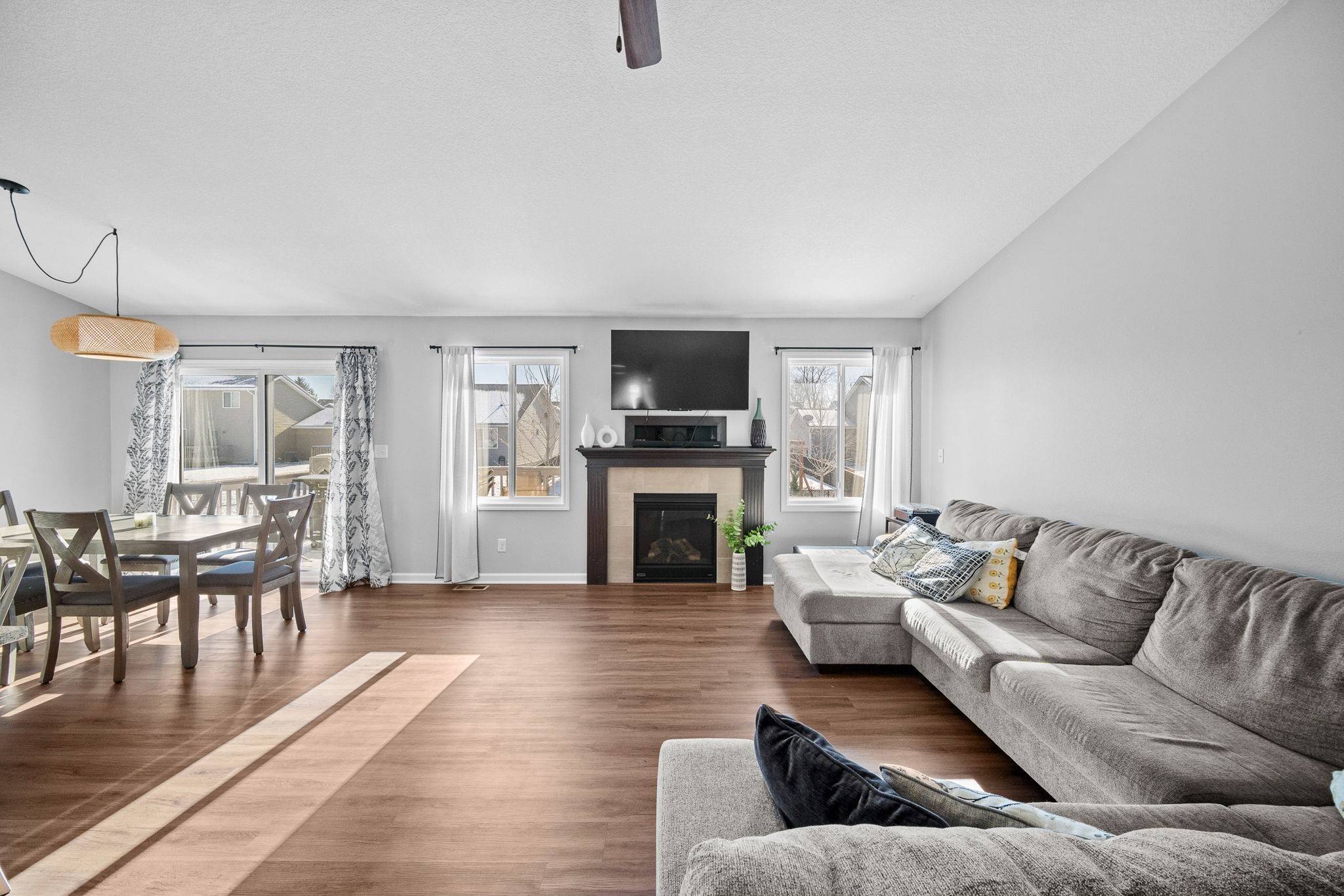 307 SW 48th Street